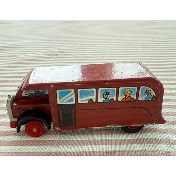 Vintage  Ertl die-cast toy of Bertie the Bus Thomas and Friends Collectibles - Picture 4 of 6